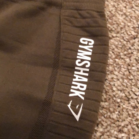 COPY - Gymshark energy crop legging - Picture 3 of 3